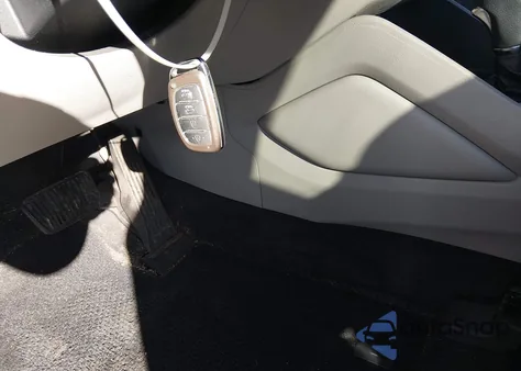 2019 Hyundai Tucson Sel z USA, uszkodzony, nr VIN KM8J3CAL3KU922937